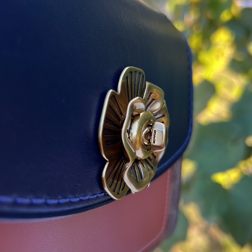 COACH 69587 PARKER 18 SIGNATURE CANVAS - Picture 9 of 16